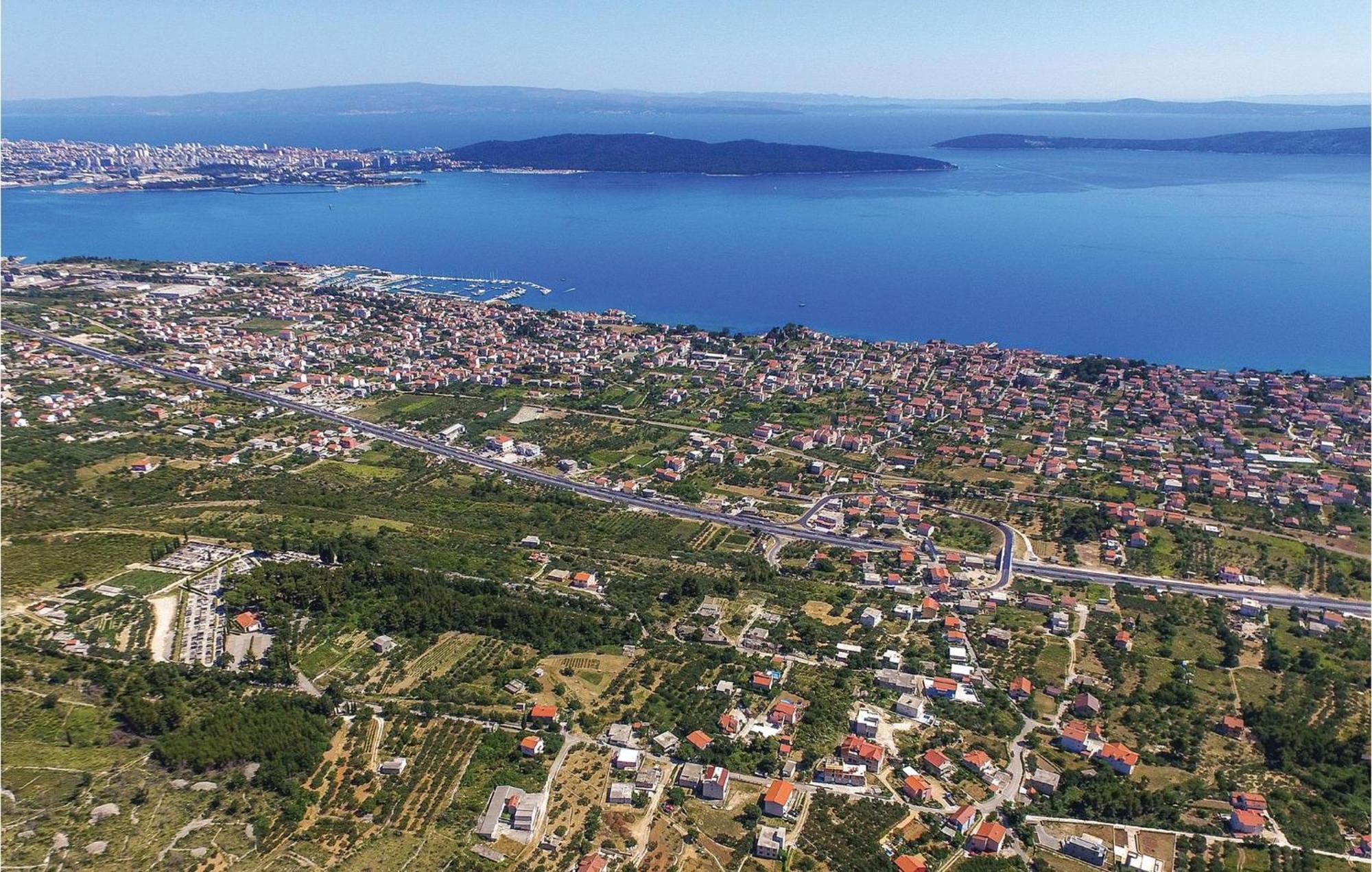 Three-Bedroom Apartment in Kastel Gomilica Kaštela Buitenkant foto